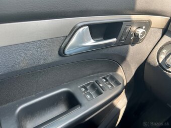 Volkswagen Touran 2.0 TDI - 11