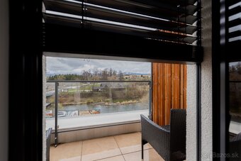 Kompletne zariadený apartmán s výhľadom a parkovaním v proje - 11