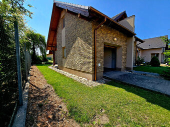 5 izbový rodinný dom Chorvátsky Grob s garážou, bazénom, krb - 11