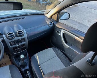 Dacia Duster 1.6i bifuel LPG • 105ps • Laureate • alu R18 • - 11