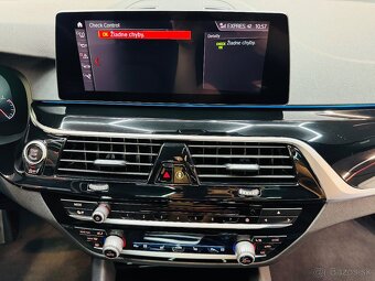 BMW G30 540i - 11