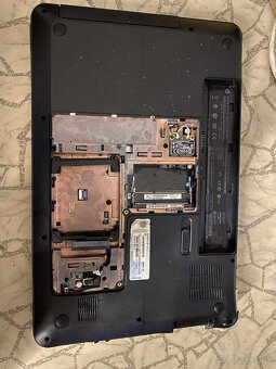 Ponukám nefunkčné notbebooki na diely - 11