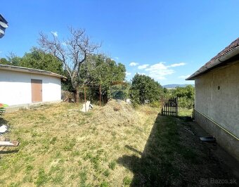 REZERVOVANÉ Starší dom na rekonštrukciu v malebnej obci Puka - 11