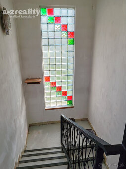 Ponúkame na predaj rodinný dom v obci Číčov - 11