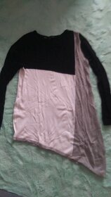 Pulóvre blúzky saty a bundy - 11