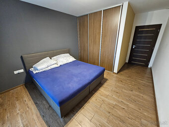 Veľmi pekný 4 izbový rodinný dom s pozemkom 685 m2... - 11