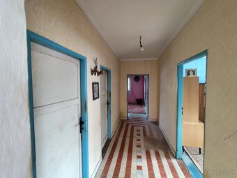 Predám rodinný dom Opoj dom 140 m2, pozemok 1300 m2 - 11