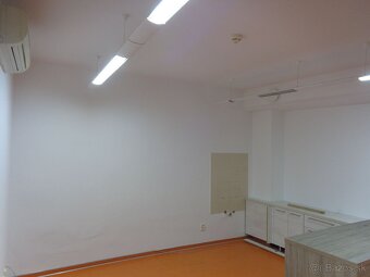 Prenájom - prevádzkový priestor  16-22 m2, Banská Bystrica,  - 11