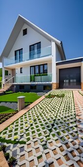 Na predaj veľký 6-izbový rodinný dom s veľkým pozemkom - 11