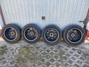 Ponúkam letné pneu DANLOP na diskoch MAK - 11