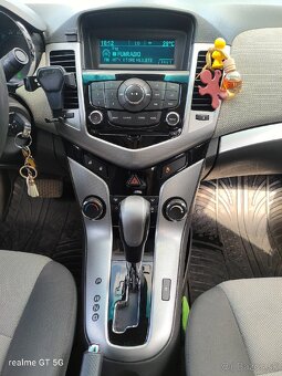 Chevrolet Cruze LT - 11
