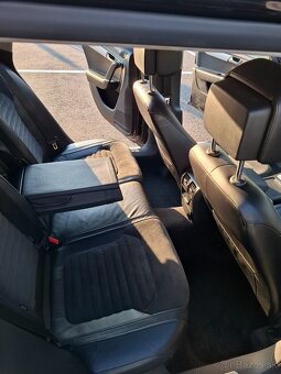 Volkswagen Passat Variant 2.0 TDI Highline DSG - 11