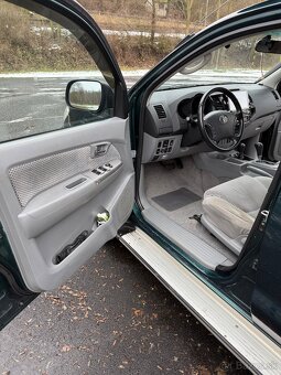 Toyota Hilux 3.0 - 11