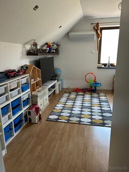 Prenájom nehnuteľnosti 4 izbový dom - 11