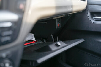 Citroën C-Elysée 1.6 BlueHDi Exclusive, 2016, 126 000 km - 11