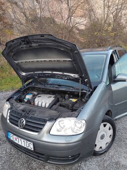 Volkswagen Touran 1.9 TDI- 77kw - - 11