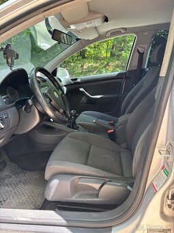 Volkswagen Golf V - 11
