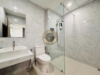 Moderná 5 izbová vila s bazénom v Thajsku-Pattaya - 11