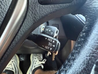 Toyota RAV4 2.2 l D-4D Premium - 11