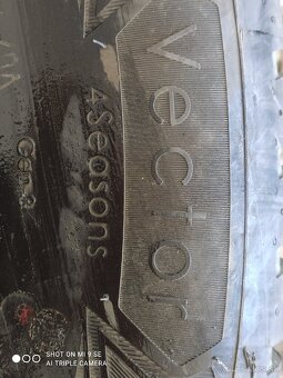 Goodyear Vector 4 Seasons 215/60r17 - 11
