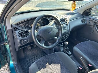 Ford Focus 1.6 16V Ambiente - 11
