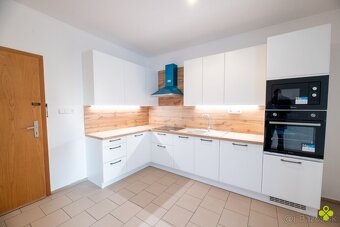 Priestranný 2 izbový byt - Prievidza, ul. Nábrežná - 11