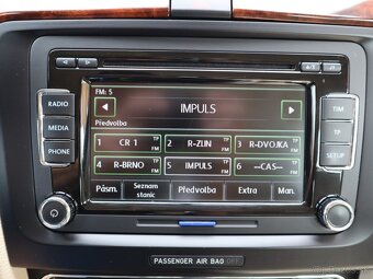 Škoda Superb II 2.0TDi 2 sady kol, Původ ČR, Garáž - 11