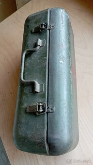 Stará vojenská lekárnička... - 11