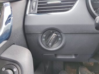Škoda Octavia Combi 2.0 TDI Team DSG - 11
