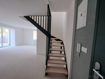 Mezonetový byt s veľkou terasou, Kalná nad Hronom - 11