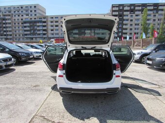 Hyundai i30 CW 1.6 CRDi Family - 11