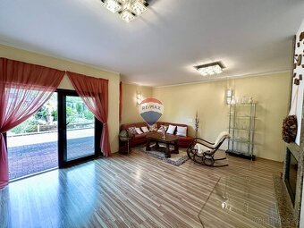 Zariadený novopostavený rodinný dom v nádhernej prírode - 11