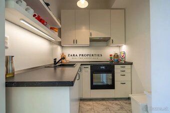 Rodinný dom v centre mesta Púchov - 11