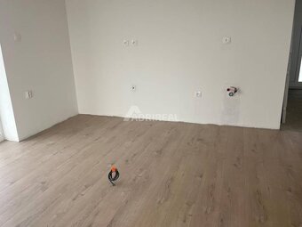 PREDAJ: novostavba RD, Dubové, okr. ZV, pozemok 673 m2, cena - 11