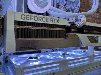 Ryzen 9 9900X3D\32GB\RTX 4080S\SSD\1000W Zdroj - 11
