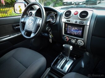 ISUZU D-MAX 3.0TD 163 PS A/T 4x4 - HARDTOP, ŤAŽNE, NOVA STK - 11