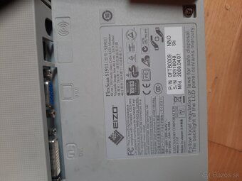 Server a 2x PC s príslušenstvom - 11