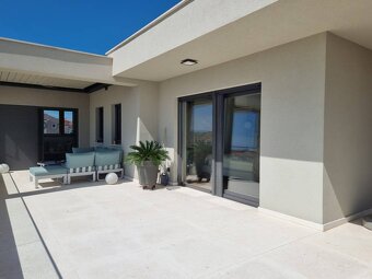 CHORVÁTSKO - Krásny luxusne zariadený 3 izbový apartmán S3 - - 11