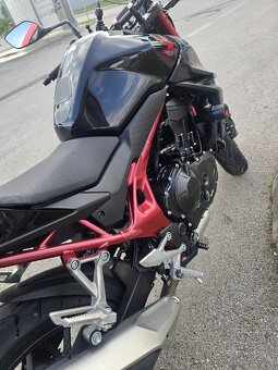 Honda hornet 750, rok 2024 - 11