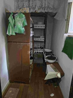 Rodinný dom v pôvodnom stave - Mojtín - 11