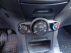 Ford fiesta MK7 1,25, 60kw rozpredám na náhradné diely - 11