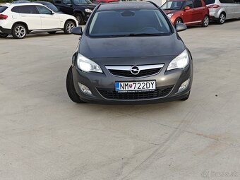 Opel Astra J - 11