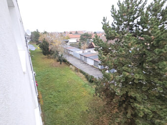 Bez provízie Štýlový, komplet zariadený 3 izb. byt, Vajnory - 11