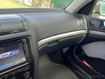 Škoda Octavia 1,6 benzín - 11