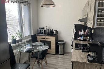 Štýlový trojizbový byt s balkónmi priamo v srdci Lučenca - 11