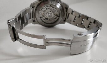 Breitling Avenger B01 Chronograph 44, AB0147101B1A1, 2025 - 11