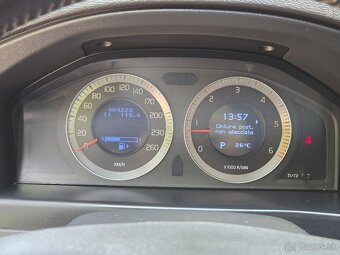 Volvo V70 2.4 D5 _ AUTOMAT - 11