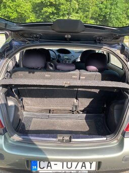 Toyota Yaris 1.0 - 11