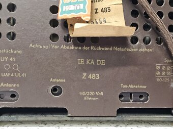 TE-KA-DE Z483 》Starožitné elektronkové radio 》bakelit Tekade - 11