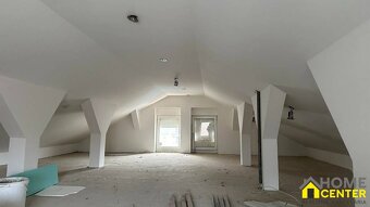 PREDAJ : RODINNÝ DOM, KOMÁRNO - NOVÁ STRÁŹ - 11